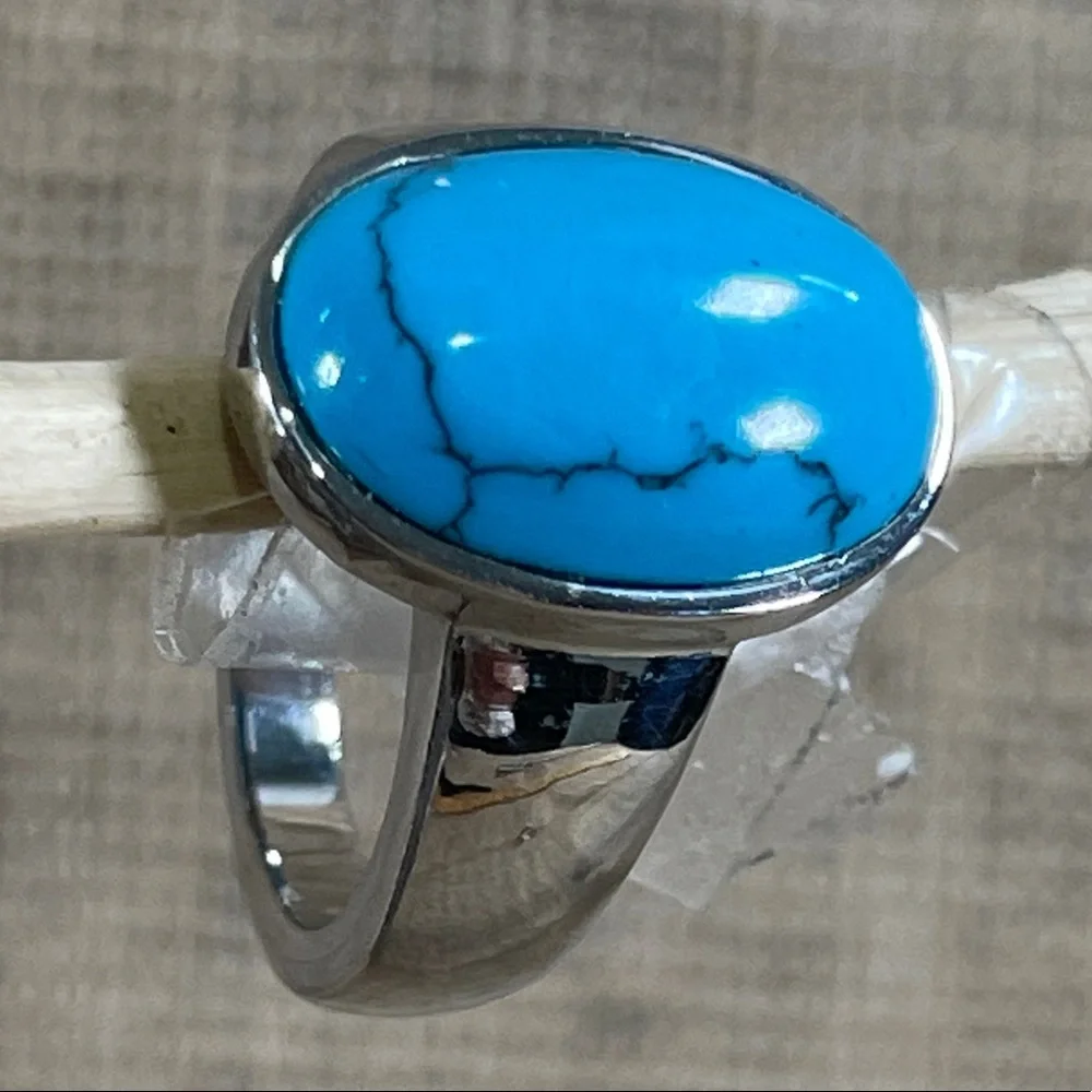 37. Silver Tone Natural Blue Faux Turquoise Ring - Picture 1 of 7